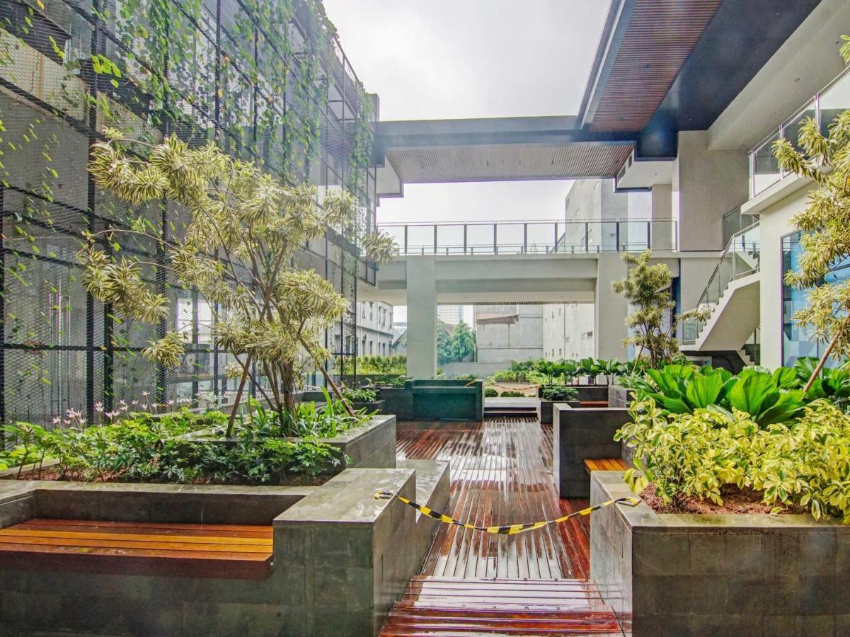 Oyo 90339 Evenciio Apartment Syariah Depok Exterior photo